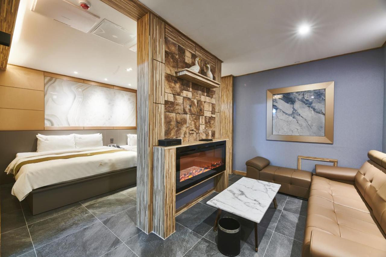Aura Hotel Ansan Eksteriør billede