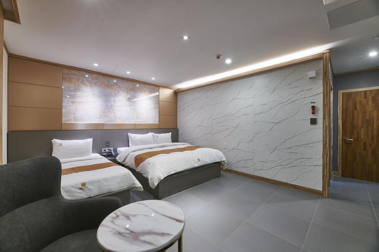 Aura Hotel Ansan Eksteriør billede