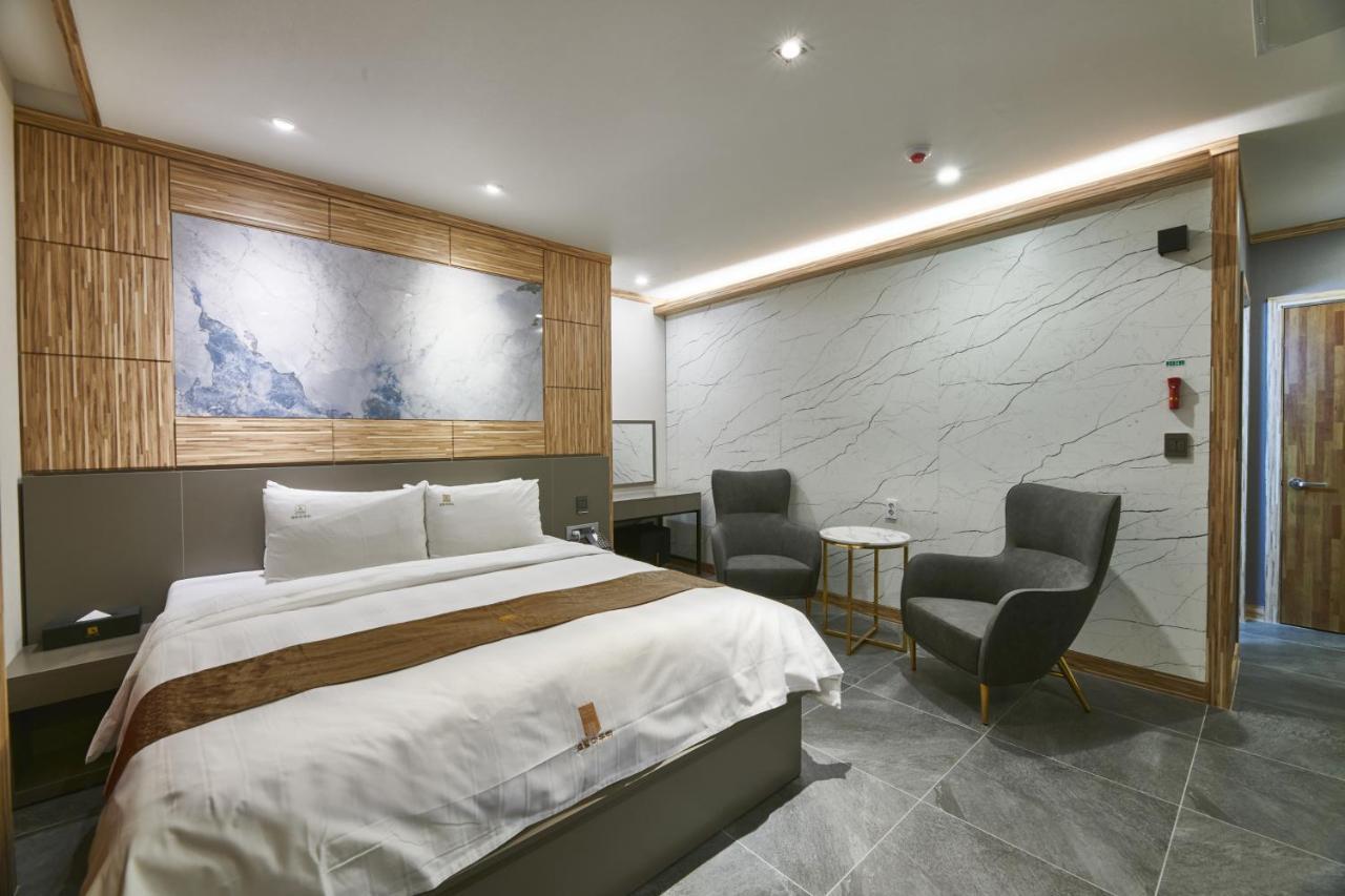 Aura Hotel Ansan Eksteriør billede