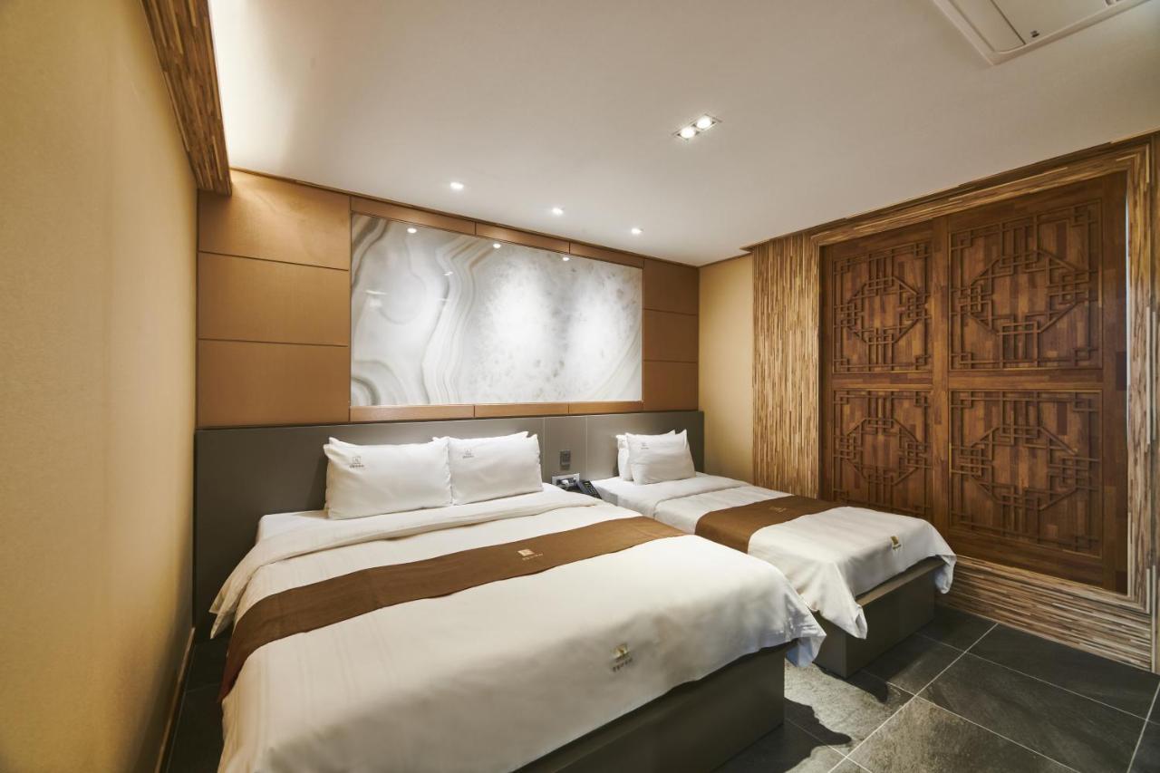 Aura Hotel Ansan Eksteriør billede