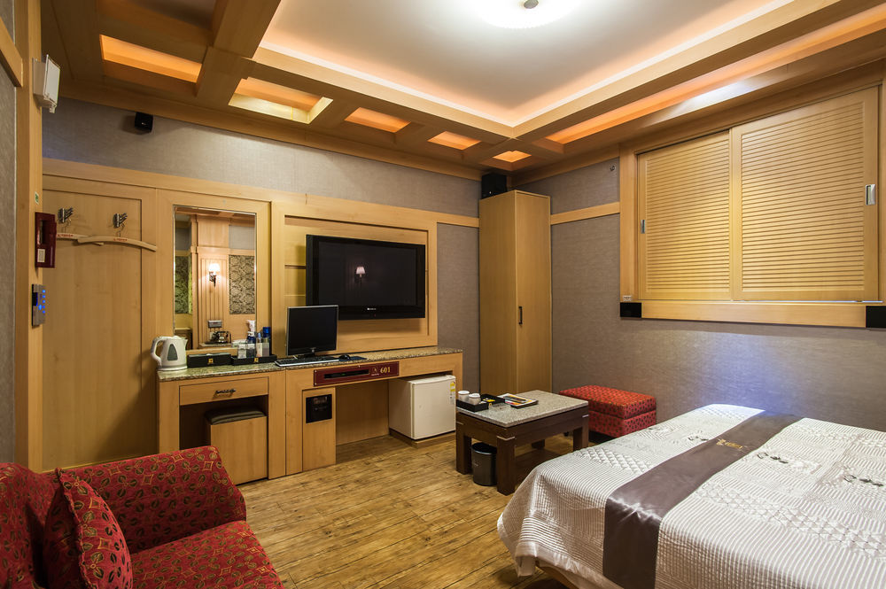 Aura Hotel Ansan Eksteriør billede