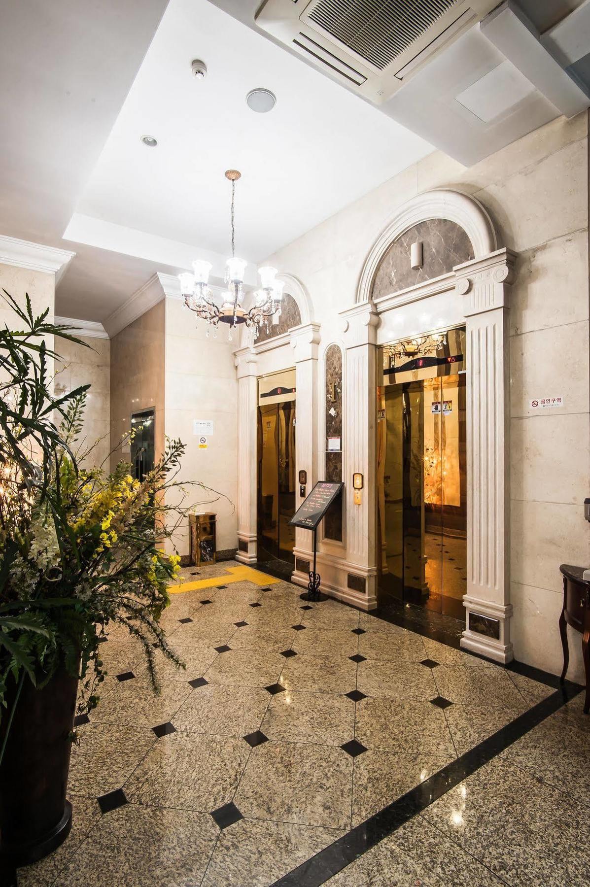 Aura Hotel Ansan Eksteriør billede