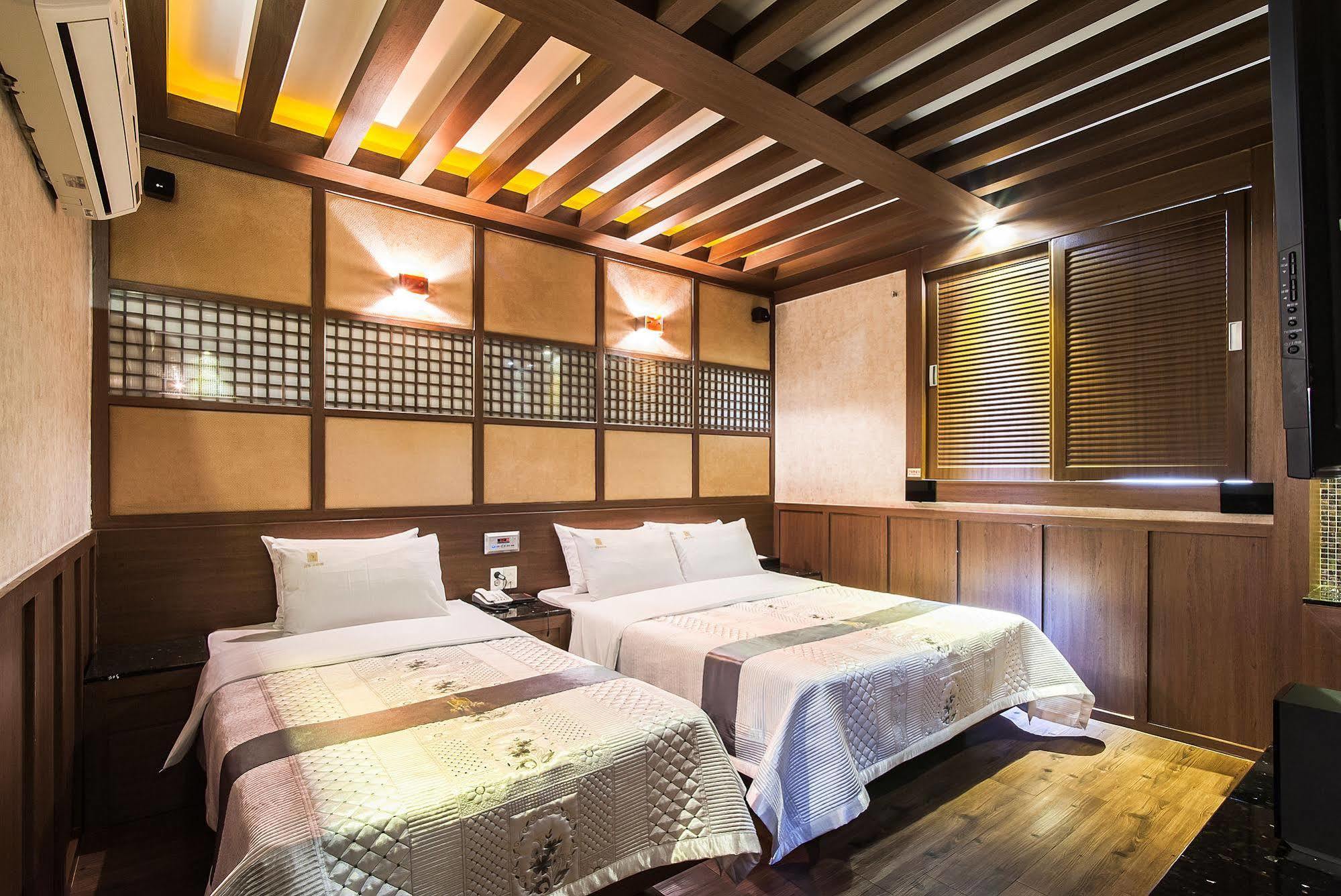 Aura Hotel Ansan Eksteriør billede